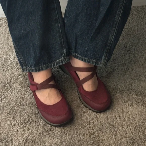 Dansko Primrose Flat (Burgundy / Wine Mary Jane’s) - Picture 9 of 15